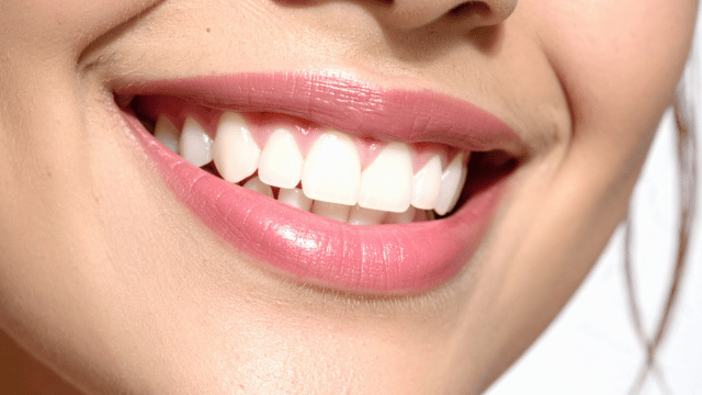 Read more about the article The 30-Second “Dental Monster” Hack? My Honest Research into Oral Probiotics